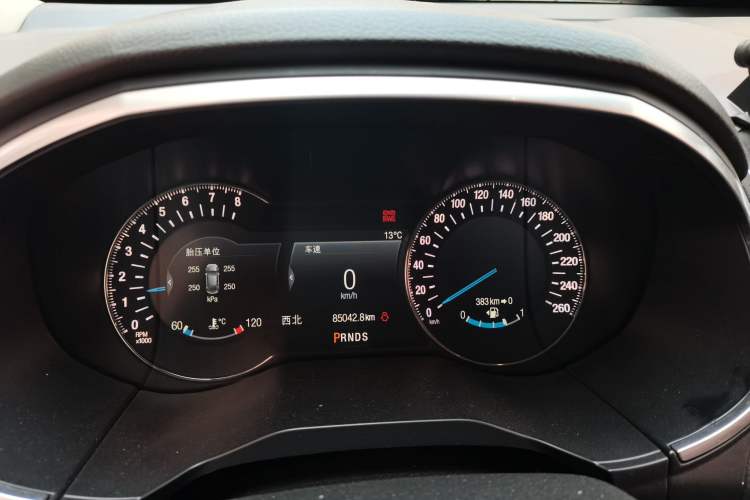 Used Ford Edge 2018 EcoBoost 245 Four-Wheel Drive Titanium 7-Seater Instrument Cluster