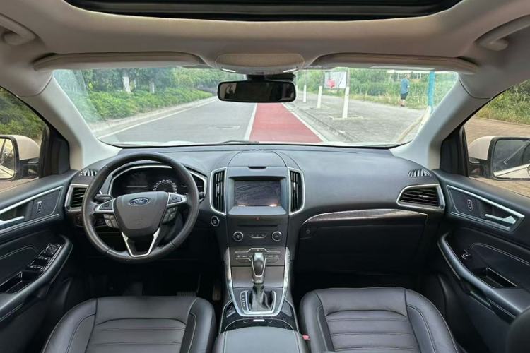 Used Ford Edge 2018 EcoBoost 245 Two-Wheel-Drive Titanium 7-Seater China V Standard Interior 1