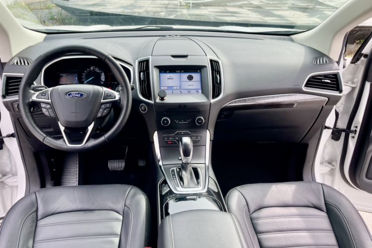 Used Ford Edge 2018 EcoBoost 245 Two-Wheel-Drive Titanium 7-Seater China V Standard Interior 1