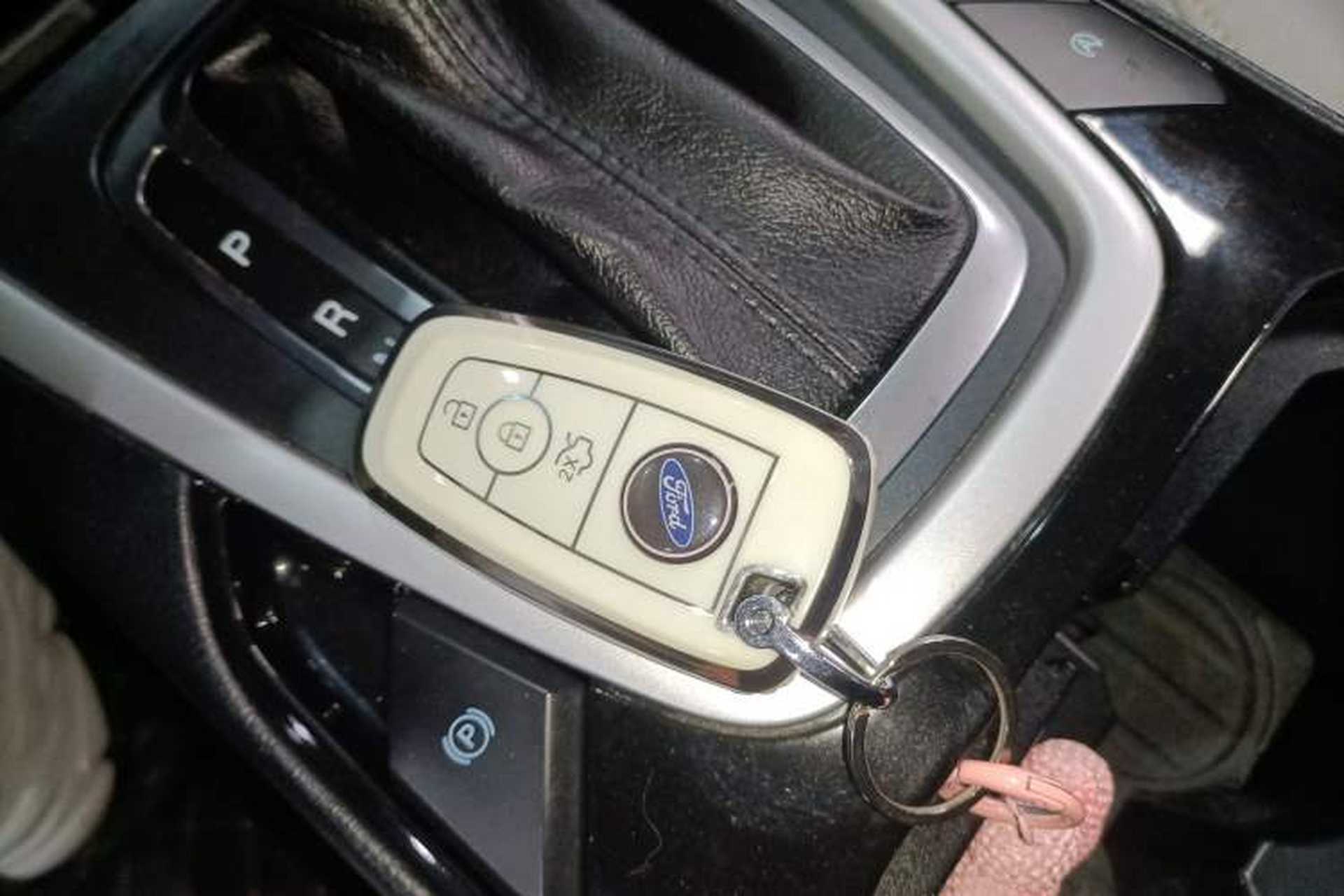 Used Ford Edge 2018 EcoBoost 245 Two-Wheel-Drive Titanium 5-Seater China V Standard Interior 1