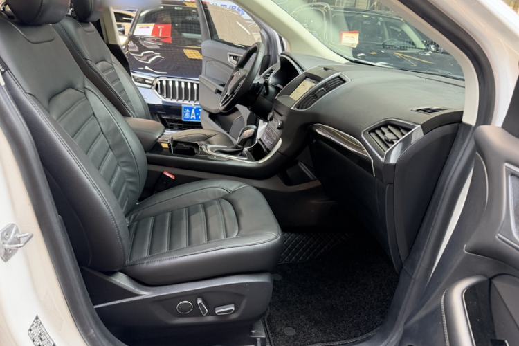 Used Ford Edge 2018 EcoBoost 245 Two-Wheel-Drive Titanium 7-Seater China V Standard Interior 10