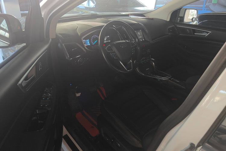 Used Ford Edge 2018 EcoBoost 245 Two-Wheel-Drive Titanium 7-Seater China V Standard Interior 2