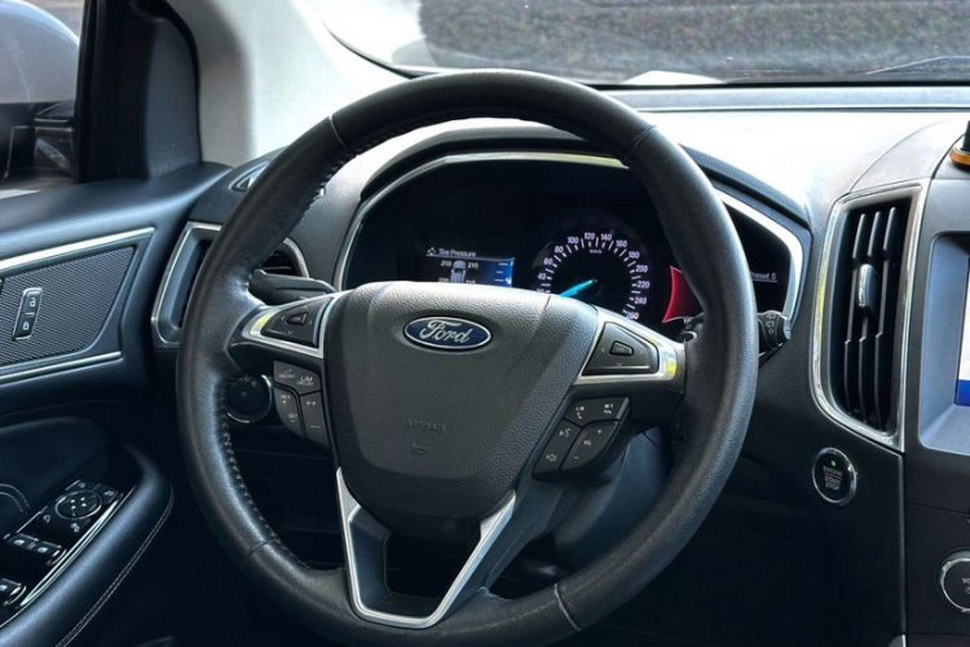 Used Ford Edge 2018 EcoBoost 245 Two-Wheel-Drive Titanium 7-Seater China V Standard Interior 2