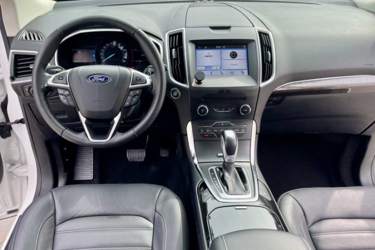 Used Ford Edge 2018 EcoBoost 245 Two-Wheel-Drive Titanium 7-Seater China V Standard Interior 2