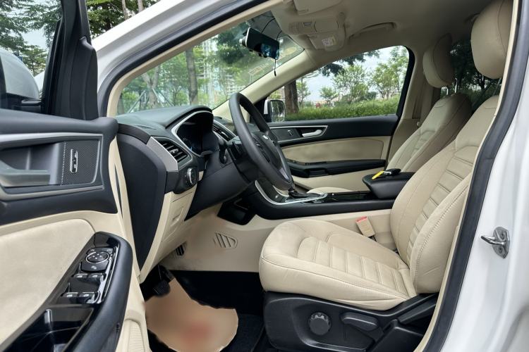 Used Ford Edge 2018 EcoBoost 245 Two-Wheel-Drive Titanium 5-Seater China V Standard Interior 3