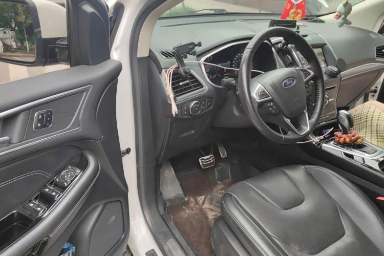 Used Ford Edge 2018 EcoBoost 245 4x4 Titanium Plus 7-Seater China V Standard Interior 3