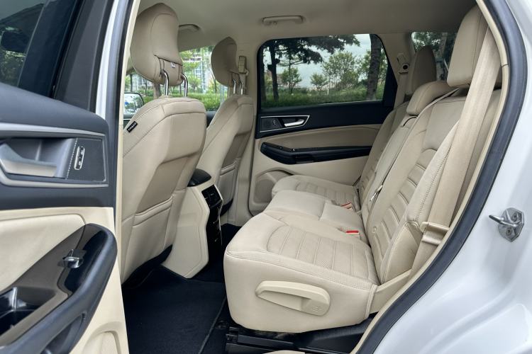 Used Ford Edge 2018 EcoBoost 245 Two-Wheel-Drive Titanium 5-Seater China V Standard Interior 4
