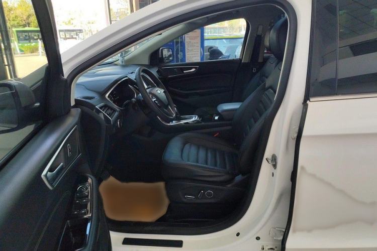 Used Ford Edge 2018 EcoBoost 245 Two-Wheel-Drive Titanium 7-Seater China V Standard Interior 5