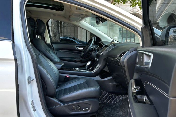 Used Ford Edge 2018 EcoBoost 245 Two-Wheel-Drive Titanium 7-Seater China V Standard Interior 5