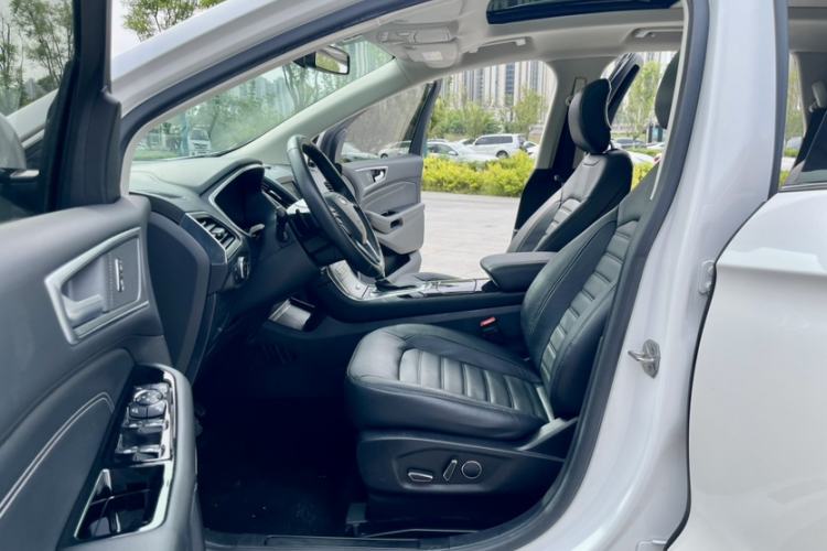 Used Ford Edge 2018 EcoBoost 245 Two-Wheel-Drive Titanium 7-Seater China V Standard Interior 5
