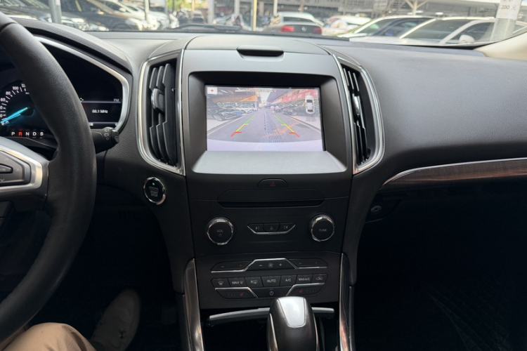 Used Ford Edge 2018 EcoBoost 245 Two-Wheel-Drive Titanium 7-Seater China V Standard Interior 6