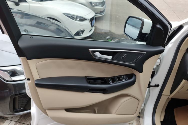Used Ford Edge 2018 EcoBoost 245 Two-Wheel-Drive Titanium 5-Seater China V Standard Interior 7