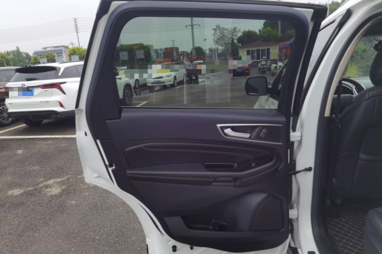 Used Ford Edge 2018 EcoBoost 245 Two-Wheel-Drive Titanium 7-Seater China V Standard Interior 8