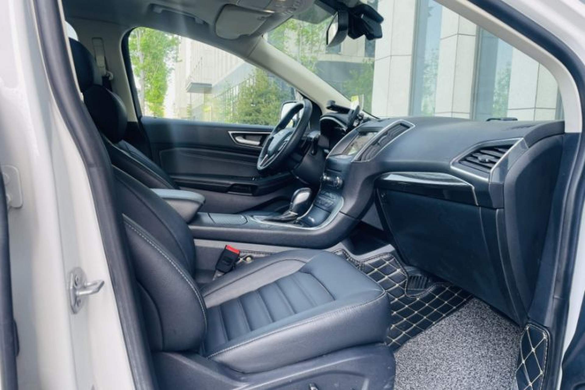 Used Ford Edge 2018 EcoBoost 245 Two-Wheel-Drive Titanium 7-Seater China VI Standard Interior 9