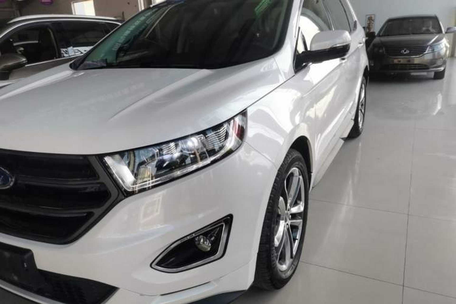 Used Ford Edge 2018 EcoBoost 245 Two-Wheel-Drive Sporty 7-Seater Left Front Headlight