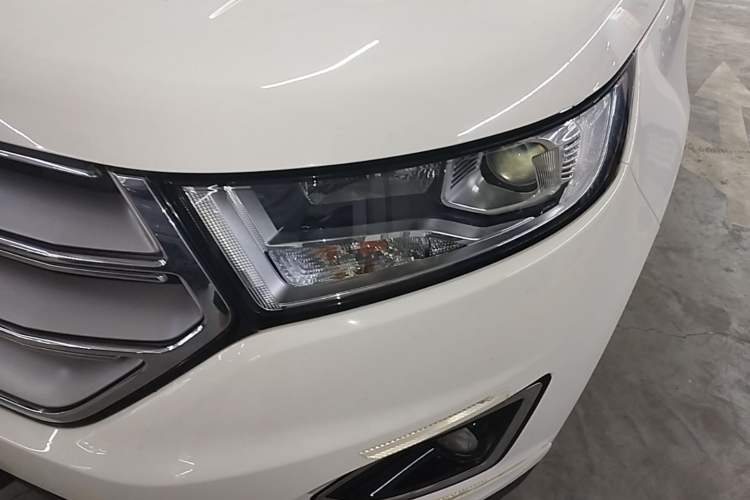 Used Ford Edge 2018 EcoBoost 245 Two-Wheel-Drive Platinum Edition 5 Seats Left Front Headlight