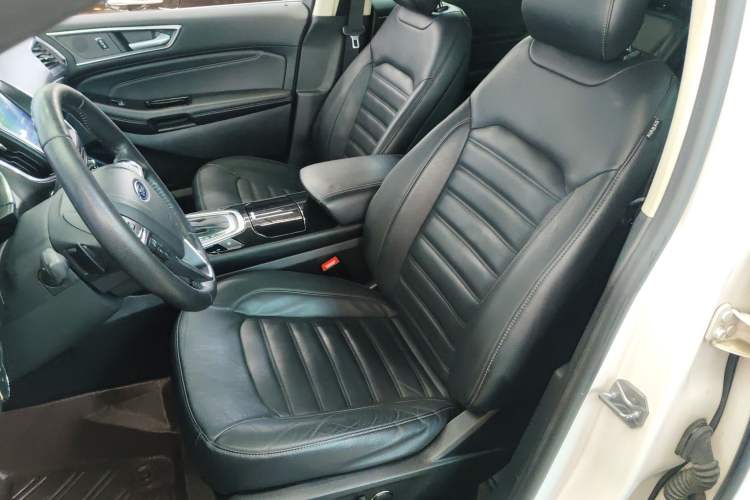 Used Ford Edge 2018 EcoBoost 245 Four-Wheel Drive Titanium 7-Seater Left Front Seat