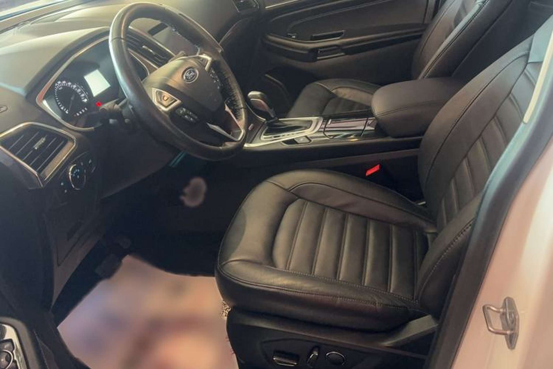 Used Ford Edge 2018 EcoBoost 245 Four-Wheel Drive Titanium 7-Seater Left Front Seat