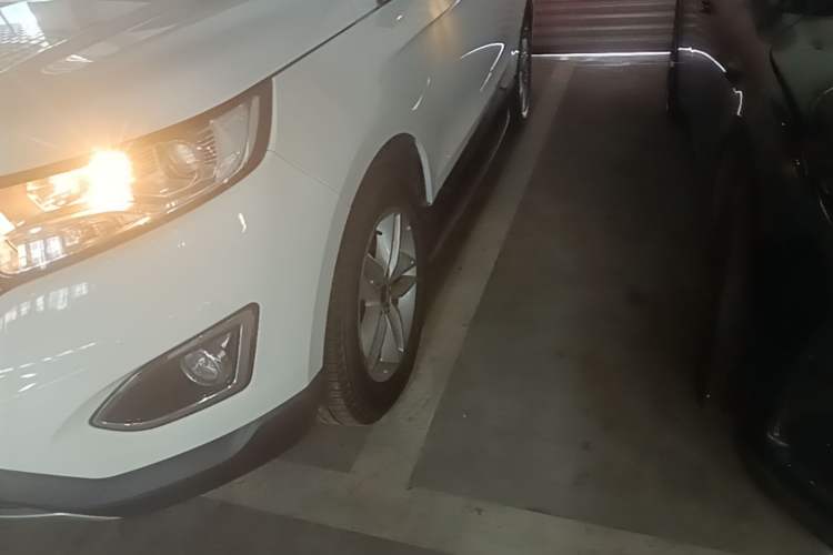 Used Ford Edge 2018 EcoBoost 245 Two-Wheel-Drive Platinum Edition 7-Seater China V Emission Standard Left Front Wheel Hub