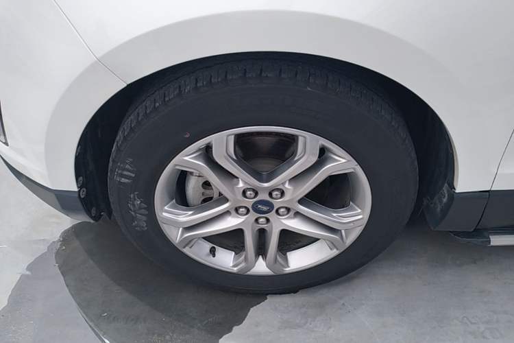 Used Ford Edge 2018 EcoBoost 245 Two-Wheel-Drive Titanium 7-Seater China VI Standard Left Front Wheel Hub