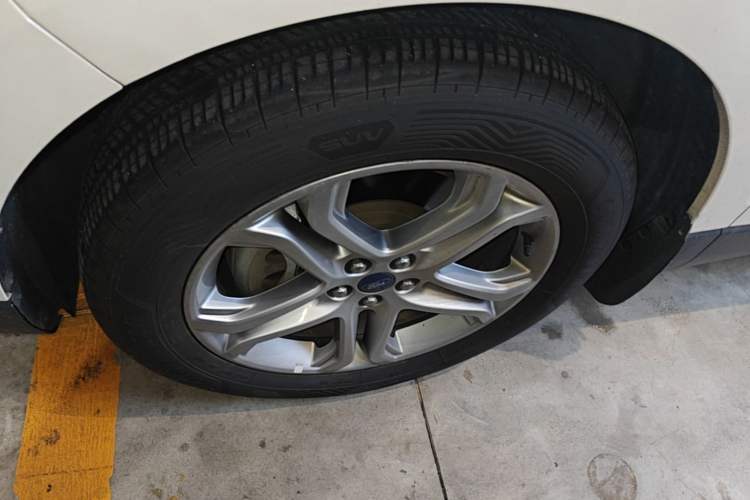 Used Ford Edge 2018 EcoBoost 245 Two-Wheel-Drive Titanium 7-Seater China V Standard Left Front Wheel Hub