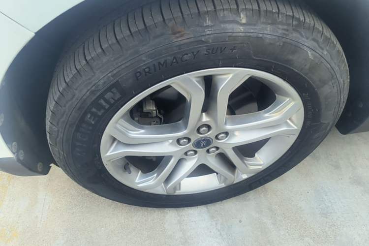 Used Ford Edge 2018 EcoBoost 245 Two-Wheel-Drive Titanium 7-Seater China V Standard Left Front Wheel Hub
