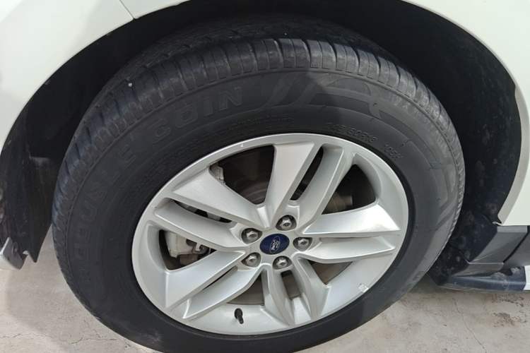 Used Ford Edge 2018 Facelifted EcoBoost 245 Two-Wheel-Drive Platinum Edition 5 Seats China V Emission Standard Left Front Wheel Hub