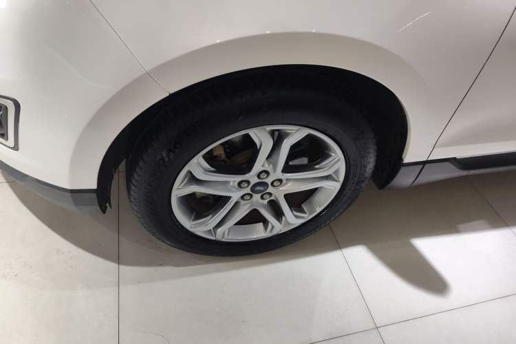 Used Ford Edge 2018 EcoBoost 245 Two-Wheel-Drive Titanium 7-Seater China V Standard Left Front Wheel Hub