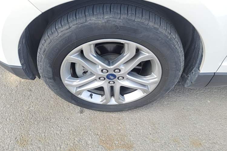 Used Ford Edge 2018 EcoBoost 245 Two-Wheel-Drive Titanium 7-Seater China V Standard Left Front Wheel Hub