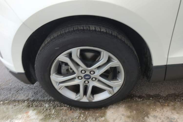 Used Ford Edge 2018 EcoBoost 245 Two-Wheel-Drive Titanium 7-Seater China V Standard Left Front Wheel Hub