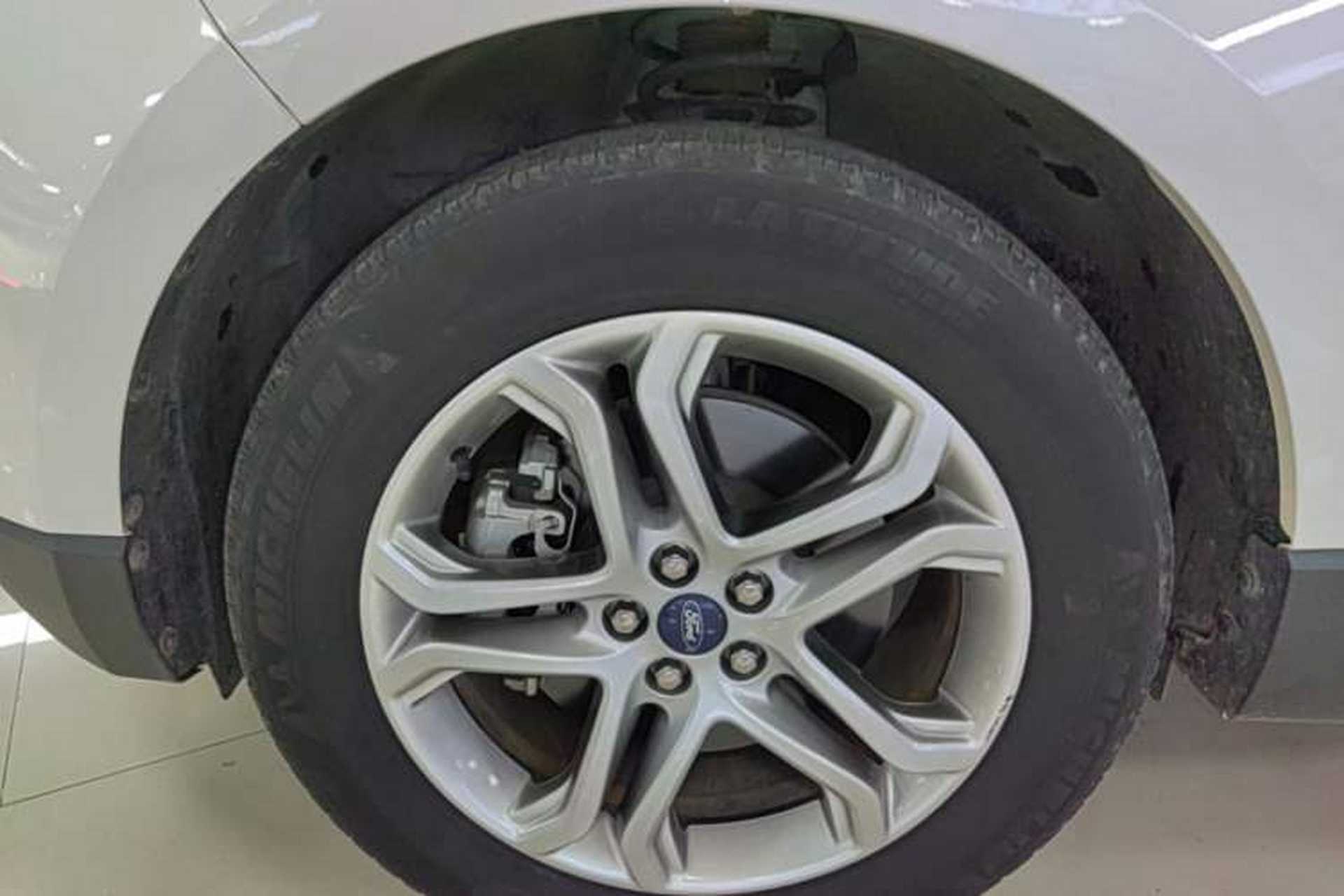 Used Ford Edge 2018 EcoBoost 245 Two-Wheel-Drive Titanium 7-Seater China VI Standard Left Front Wheel Hub
