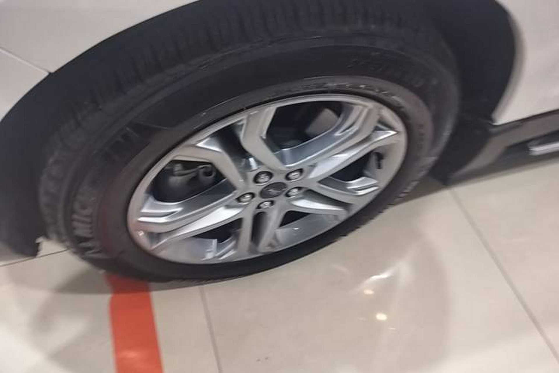Used Ford Edge 2018 EcoBoost 245 Two-Wheel-Drive Titanium 7-Seater China V Standard Left Front Wheel Hub