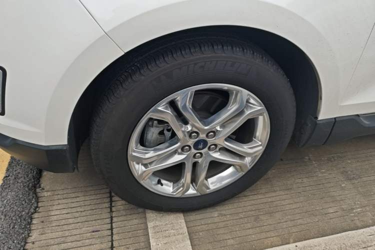 Used Ford Edge 2018 EcoBoost 245 Two-Wheel-Drive Titanium 7-Seater China V Standard Left Front Wheel Hub