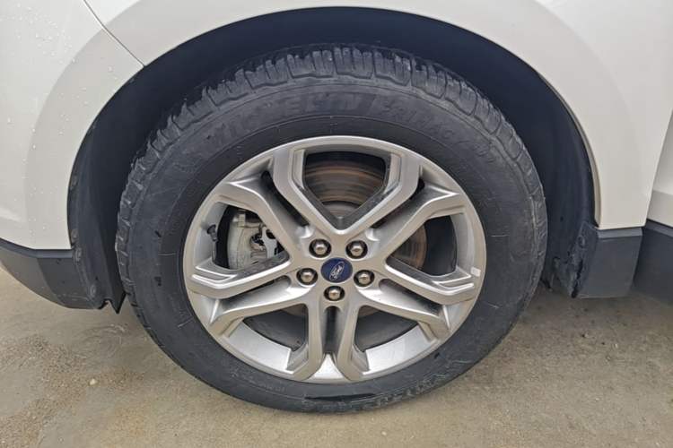 Used Ford Edge 2018 EcoBoost 245 Two-Wheel-Drive Titanium 7-Seater China V Standard Left Front Wheel Hub