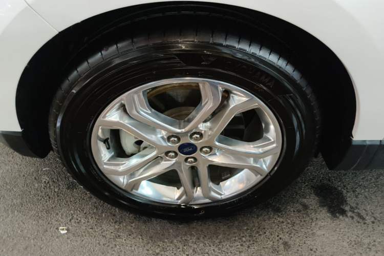 Used Ford Edge 2018 EcoBoost 245 Two-Wheel-Drive Titanium 7-Seater China V Standard Left Front Wheel Hub