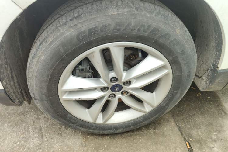 Used Ford Edge 2018 EcoBoost 245 Two-Wheel-Drive Platinum Edition 7-Seater China V Emission Standard Left Front Wheel Hub