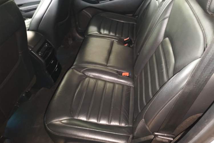 Used Ford Edge 2018 EcoBoost 245 Two-Wheel-Drive Titanium 7-Seater China V Standard Left Rear Seat