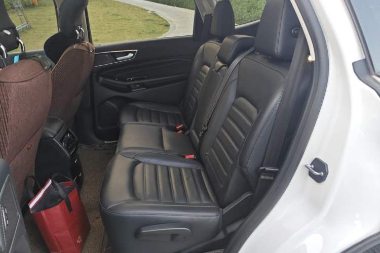 Used Ford Edge 2018 EcoBoost 245 Two-Wheel-Drive Titanium 7-Seater China V Standard Left Rear Seat