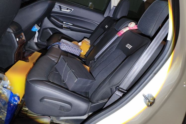 Used Ford Edge 2018 EcoBoost 245 Two-Wheel-Drive Platinum Edition 7-Seater China V Emission Standard Left Rear Seat