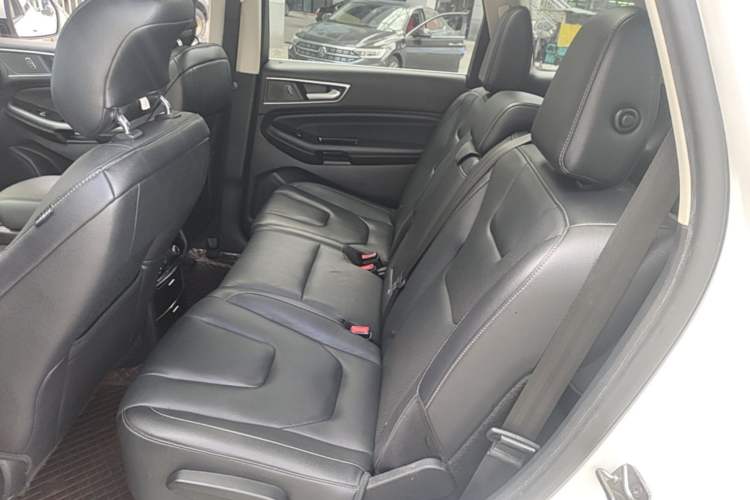 Used Ford Edge 2018 EcoBoost 245 Four-Wheel Drive Titanium 7-Seater Left Rear Seat