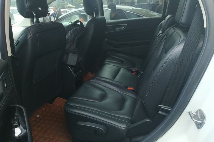 Used Ford Edge 2018 EcoBoost 245 Four-Wheel Drive Titanium 7-Seater Left Rear Seat