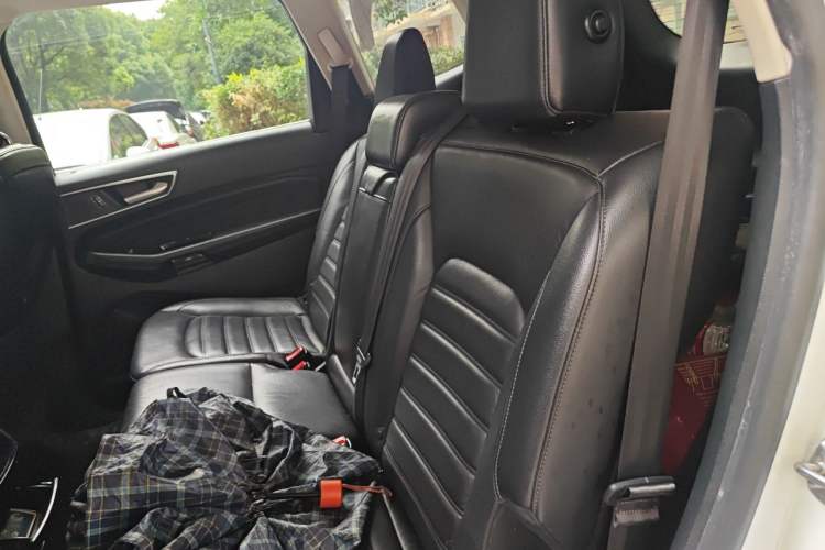 Used Ford Edge 2018 EcoBoost 245 Two-Wheel-Drive Titanium 7-Seater China V Standard Left Rear Seat