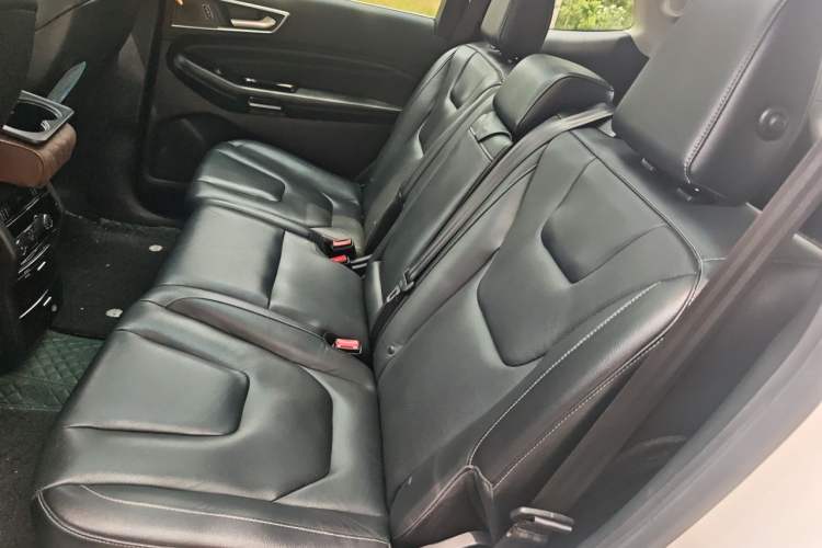 Used Ford Edge 2018 EcoBoost 245 Four-Wheel Drive Titanium 7-Seater Left Rear Seat