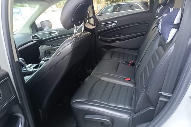 Used Ford Edge 2018 EcoBoost 245 Two-Wheel-Drive Titanium 7-Seater China V Standard Left Rear Seat