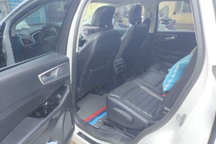 Used Ford Edge 2018 EcoBoost 245 Two-Wheel-Drive Platinum Edition 7-Seater China VI Standard Left Rear Seat
