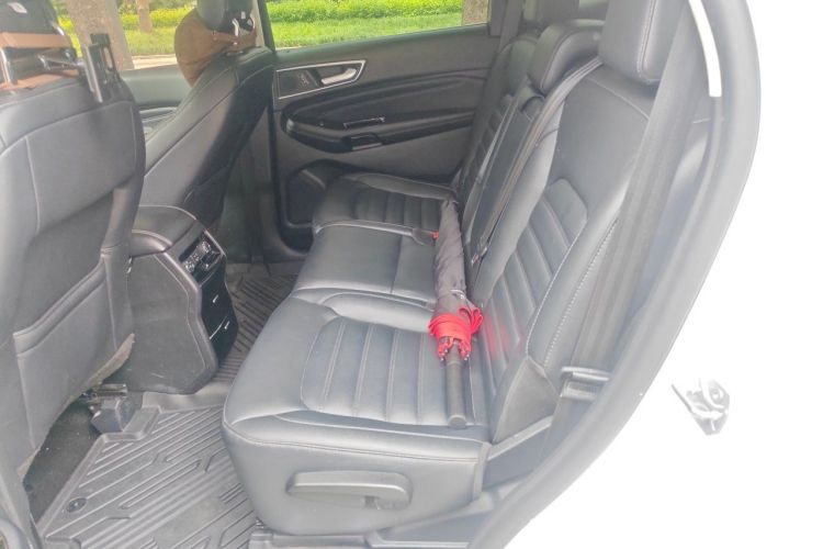 Used Ford Edge 2018 EcoBoost 245 Two-Wheel-Drive Titanium 7-Seater China VI Standard Left Rear Seat
