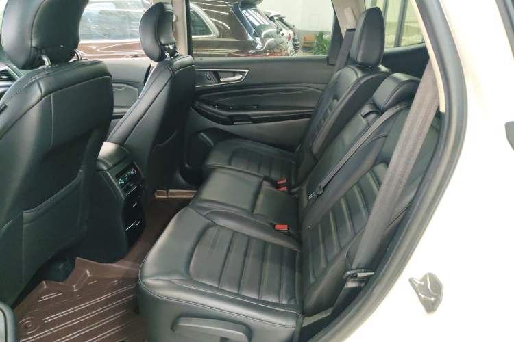 Used Ford Edge 2018 EcoBoost 245 Four-Wheel Drive Titanium 7-Seater Left Rear Seat