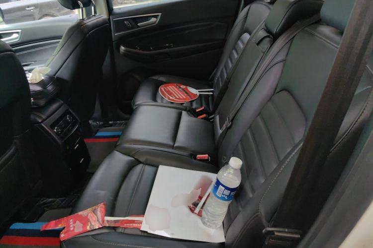 Used Ford Edge 2018 EcoBoost 245 Two-Wheel-Drive Titanium 7-Seater China VI Standard Left Rear Seat