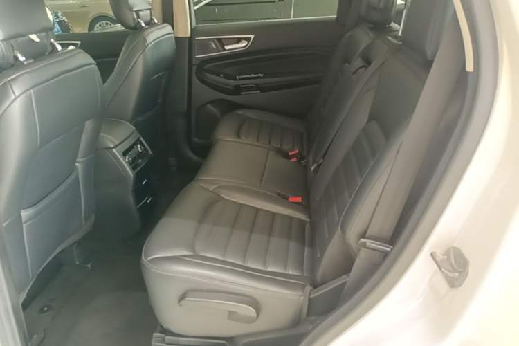 Used Ford Edge 2018 EcoBoost 245 Two-Wheel-Drive Titanium 7-Seater China V Standard Left Rear Seat