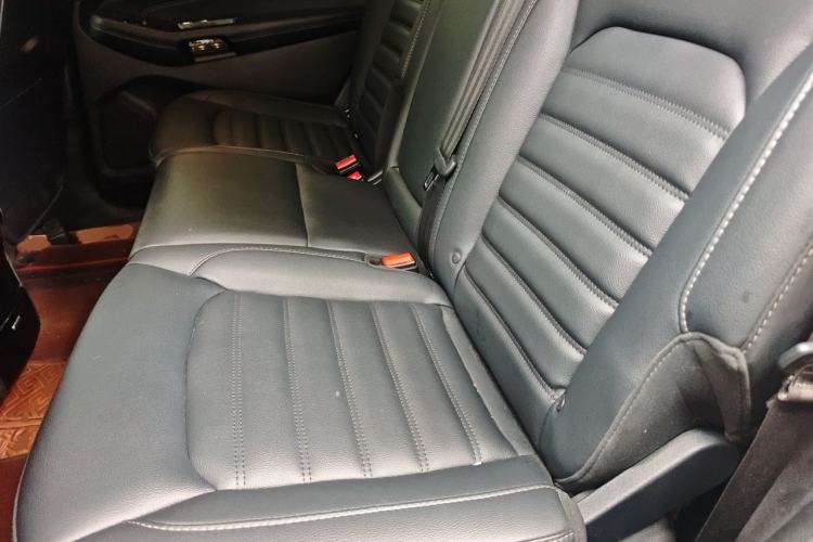 Used Ford Edge 2018 EcoBoost 245 Two-Wheel-Drive Titanium 7-Seater China VI Standard Left Rear Seat